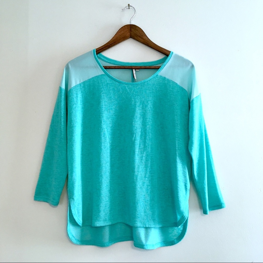 Calvin Klein Jeans · Mint Aqua 3/4 Sleeve Top Sz S